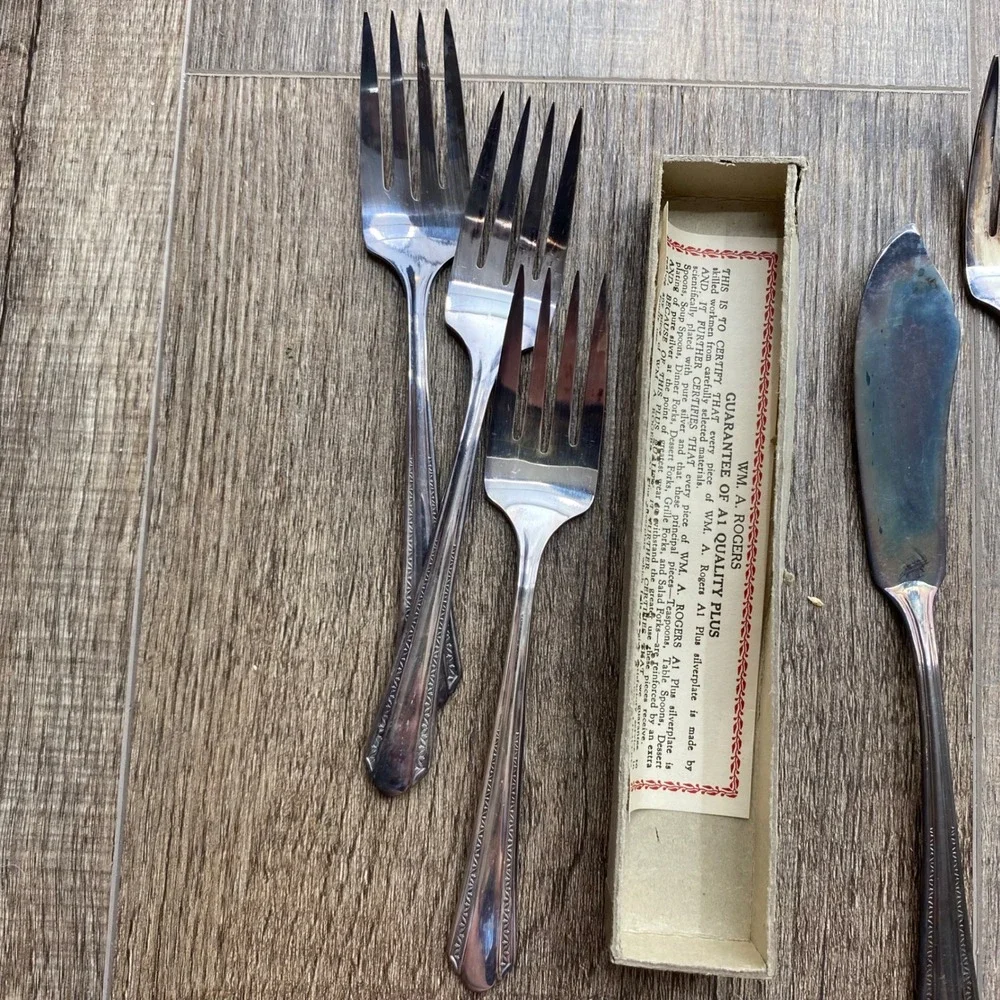 WM A Rogers Oneida A1 Plus Silverplate Flatware Set 10pc Vintage Art Deco Patina